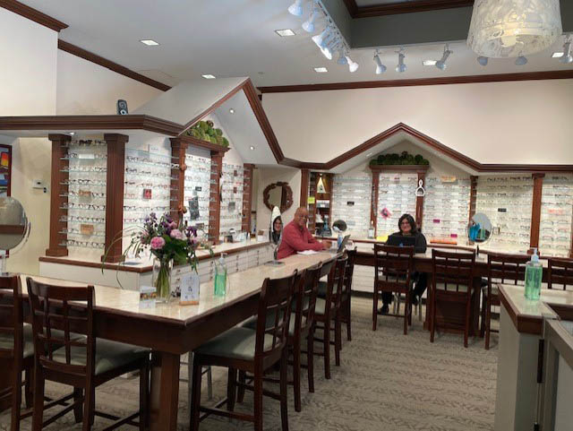 Clean Comfortable Environment at 10/10 Optics Clean Comfortable Environment at 10/10 Optics